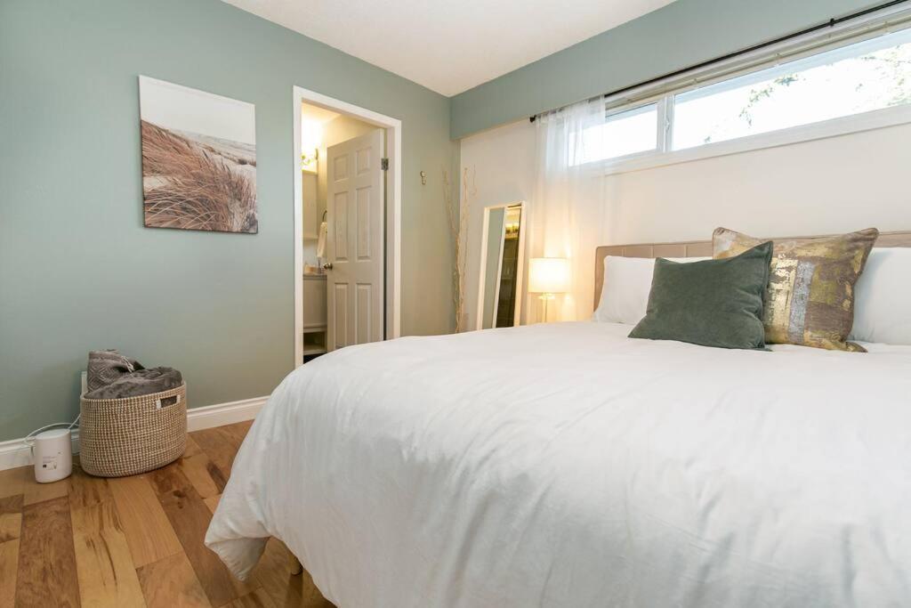 Sunrise Escape - Close To The Beach! Victoria Exterior photo